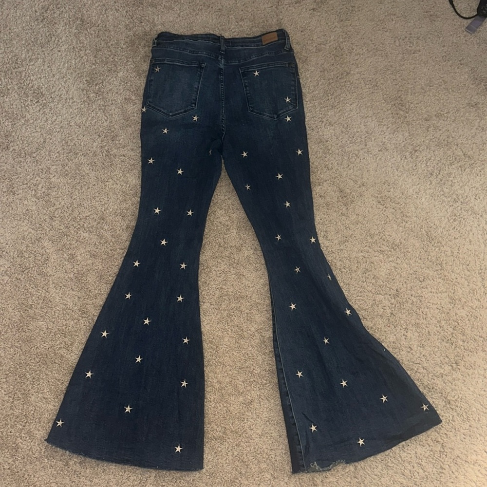 Judy blue jeans high waisted super flair star embroidered
